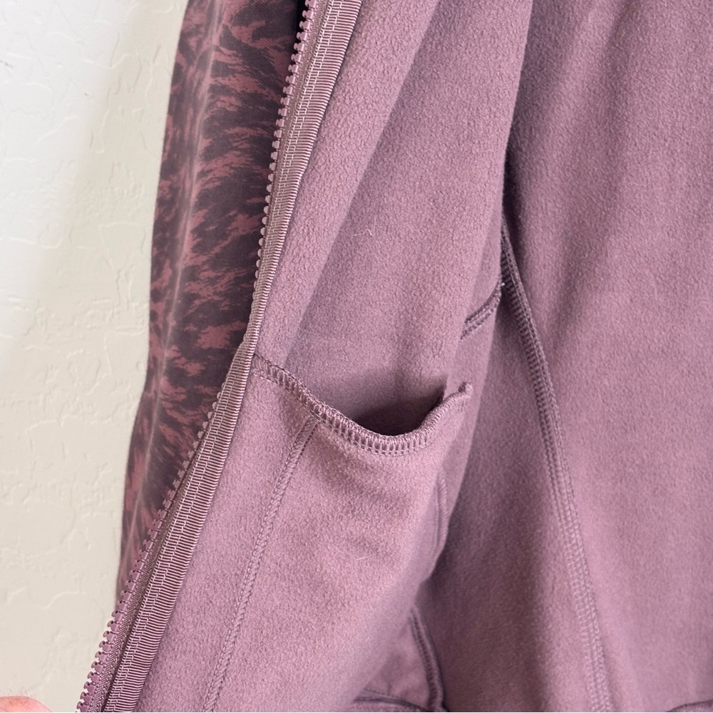 ATHLETA Triumph Printed Hoodie Sz S Smoked Mauve Brown Lynx Sweatshirt Jacket - Picture 7 of 10